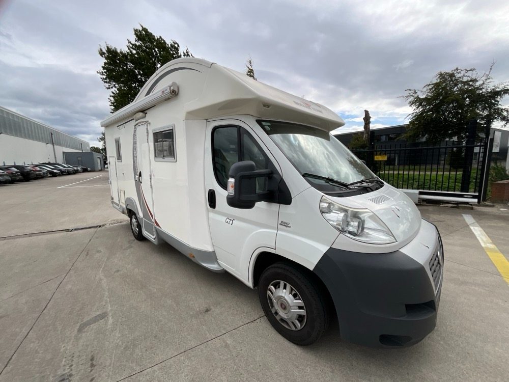 Roller Team T-Line GTS (2012) | Półintegra | Łóżka piętrowe + opuszczane | 5 miejsc do jazdy | 2.3 Multijet 130 KM Euro 5 | Solar
