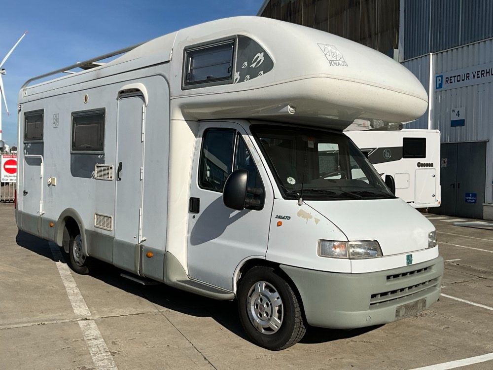 Knaus Traveller (2001) | Alkowa | 6 osób | Łóżko poprzeczne | 2.8 JTD 122 KM | Mikrofalówka + solar
