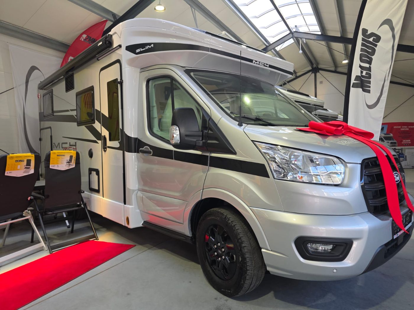 Model 2027- McLouis MC4 Slim 339 (2026) | Półintegra | Łóżka pojedyncze + opuszczane | Garaż | Ford Transit 2.0 165 KM | AUTOMAT